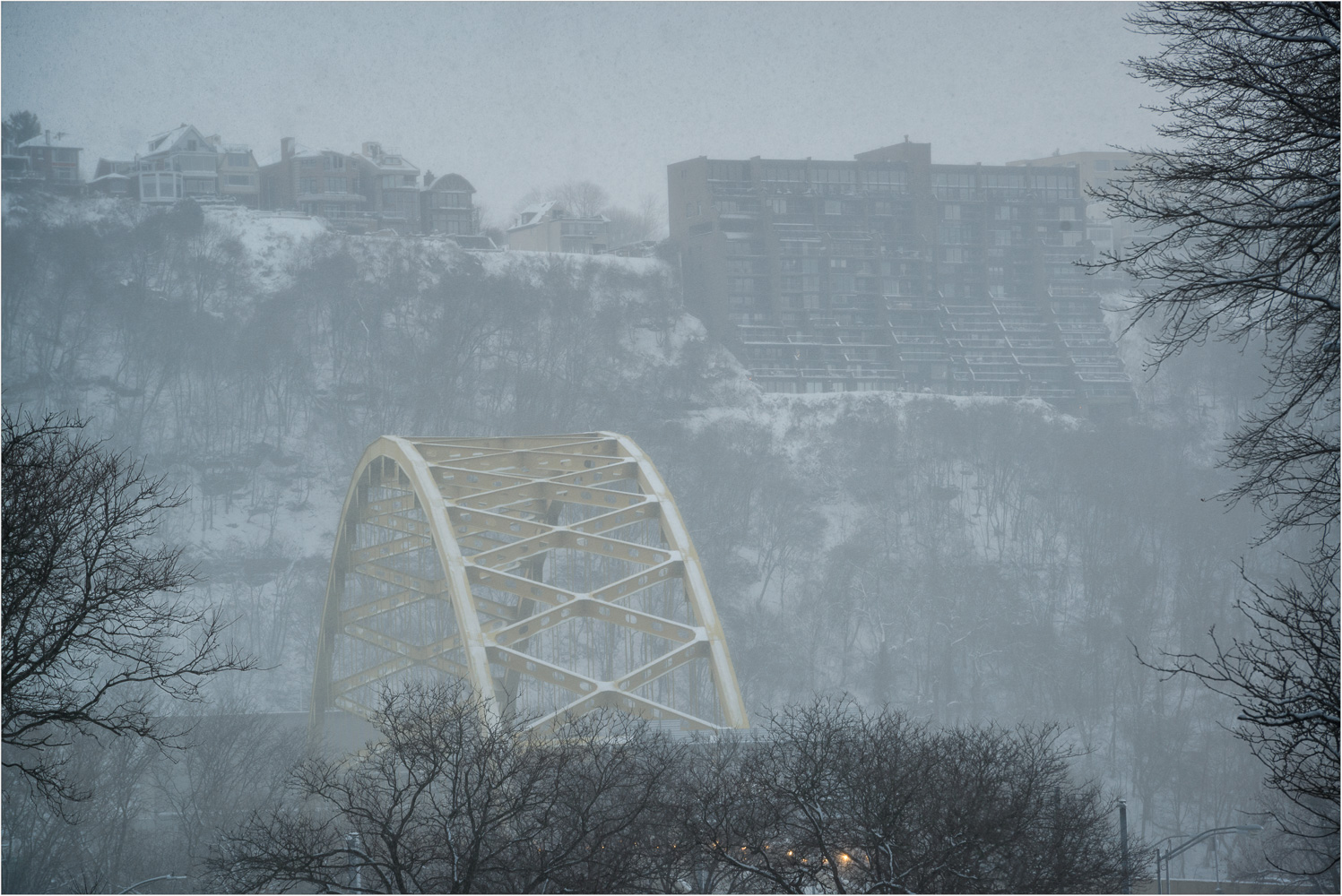 Snow-On-The-Yellow-Arch.jpg