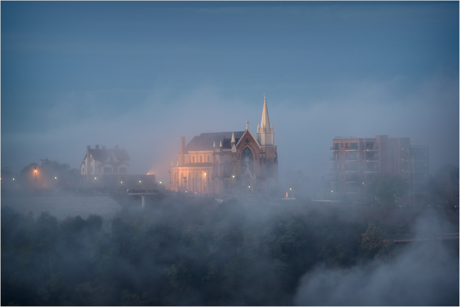 St-Mary-On-The-Cloudy-Mount.jpg