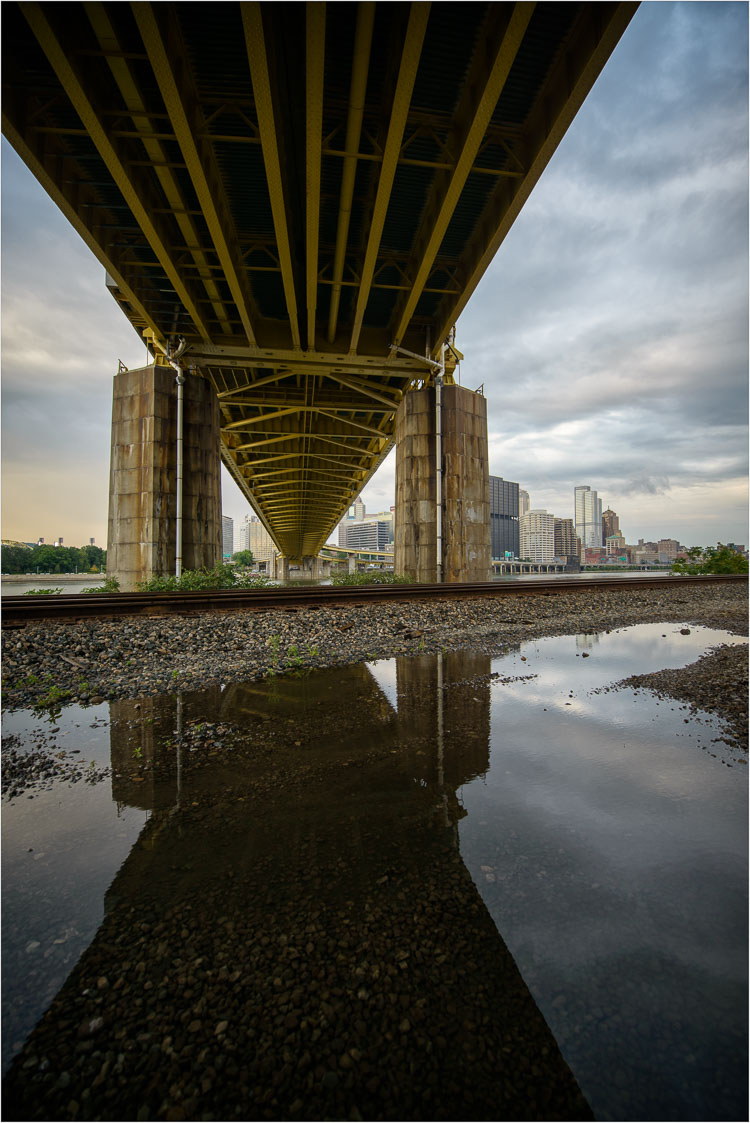 Fort-Pitt-Mirrored.jpg