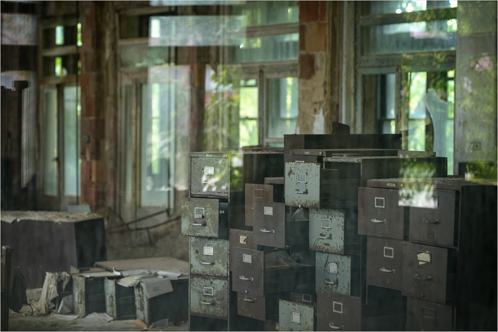 Reflecting-On-Empty-Cabinets.jpg