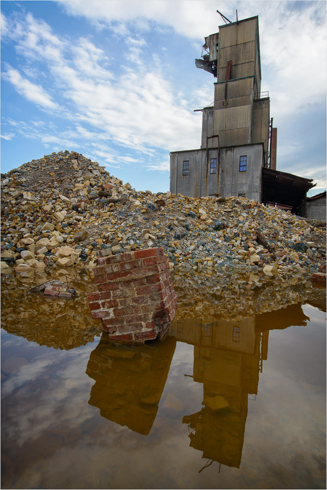 Remnants-Of-The-Glass-Factory.jpg